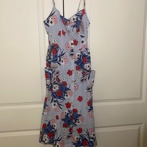 Women’s Midi Dress with buttons and pockets size Medium